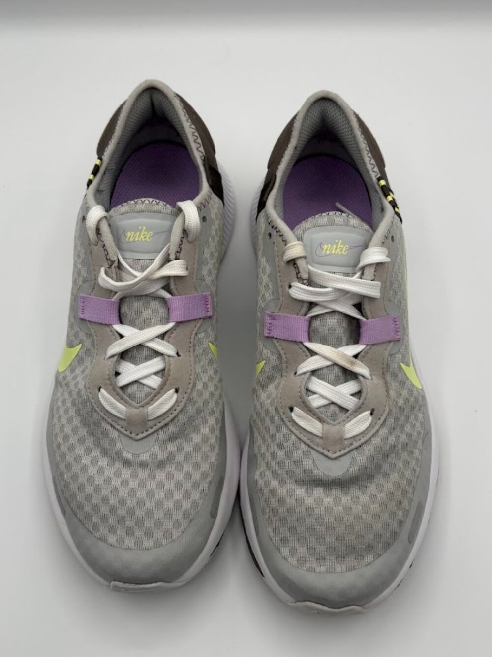 Nike Reposto Youth Size 6 Gray Green & Purple Sneakers.